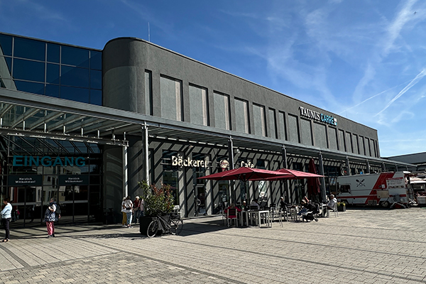 MWO-medienwerkorange, Berlin, Agentur für Medienproduktionen, Kommunikation, Gebäudebranding, Informationssysteme, Corporate Design, Produktions Marketing, Content Management, Archiv, Sammlung, zertifizierter Vogelschutz, Revitalisierung, Baustellenmarketing, Infoleitsysteme, Branding, Marken, Publikationen, Design, Print, Plots, Stoffdruck, Banner, Geschäftsausstattung