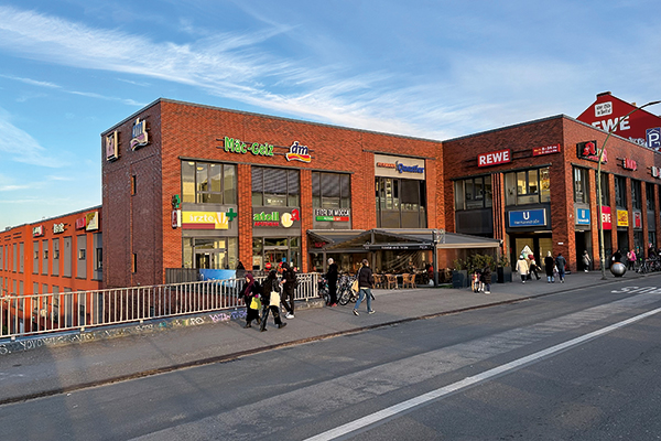 MWO-medienwerkorange, Berlin, Agentur für Medienproduktionen, Kommunikation, Gebäudebranding, Informationssysteme, Corporate Design, Produktions Marketing, Content Management, Archiv, Sammlung, zertifizierter Vogelschutz, Revitalisierung, Baustellenmarketing, Infoleitsysteme, Branding, Marken, Publikationen, Design, Print, Plots, Stoffdruck, Banner, Geschäftsausstattung