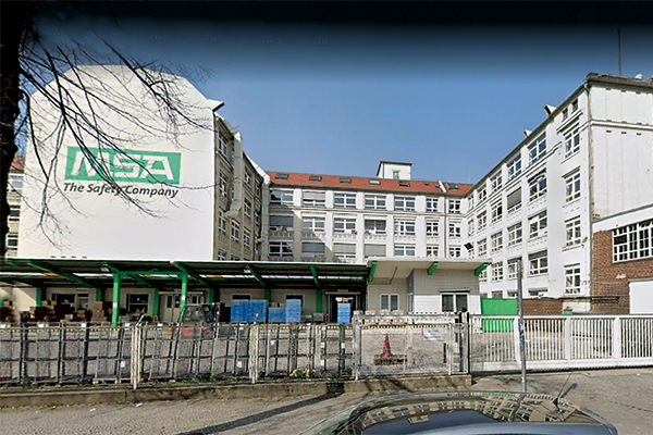 MWO-medienwerkorange, Berlin, Agentur für Medienproduktionen, Kommunikation, Gebäudebranding, Informationssysteme, Corporate Design, Produktions Marketing, Content Management, Archiv, Sammlung, zertifizierter Vogelschutz, Revitalisierung, Baustellenmarketing, Infoleitsysteme, Branding, Marken, Publikationen, Design, Print, Plots, Stoffdruck, Banner, Geschäftsausstattung