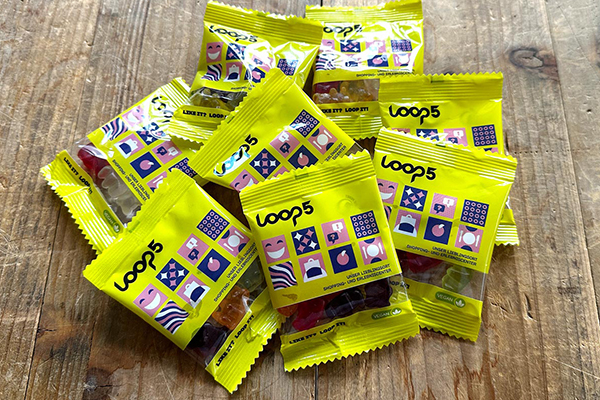 MWO-medienwerkorange, Berlin, Agentur für Medienproduktionen, Kommunikation, Gebäudebranding, Informationssysteme, Corporate Design, Produktions Marketing, Content Management, Archiv, Sammlung, zertifizierter Vogelschutz, Revitalisierung, Baustellenmarketing, Infoleitsysteme, Branding, Marken, Publikationen, Design, Print, Plots, Stoffdruck, Banner, Geschäftsausstattung